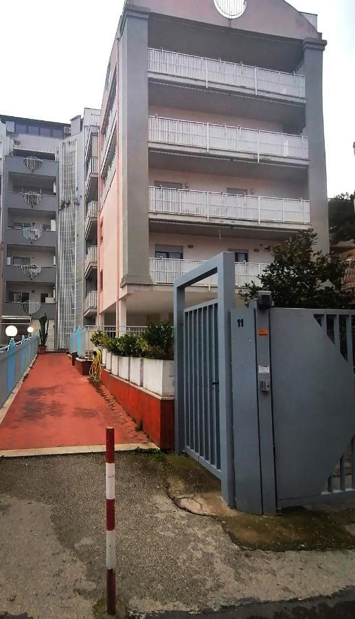 Marine Kiss Apartment Civitavecchia Exterior photo